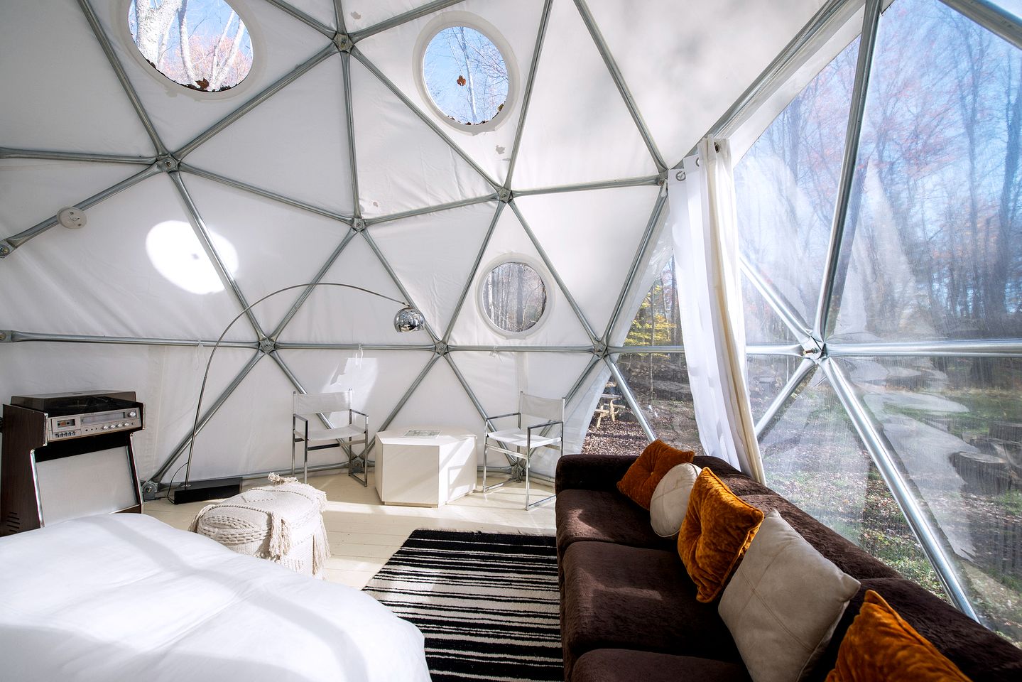 Cozy Unique Dome for a Romantic Glamping Getaway on a Private Farm in Woodridge, New York