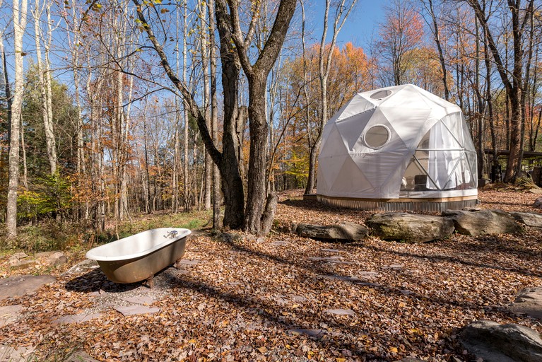 Cozy Unique Dome for a Romantic Glamping Getaway on a Private Farm in Woodridge, New York