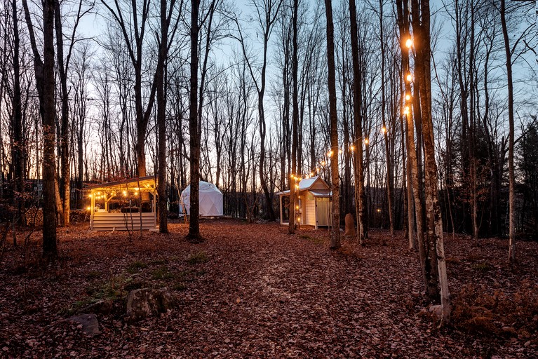 Domes (United States of America, Woodridge, New York)