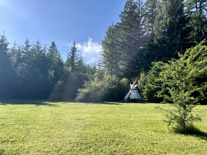 Tipis (United States of America, Corbett, Oregon)