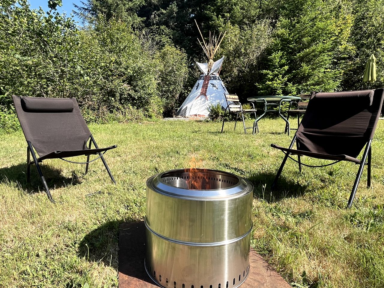Peaceful Hand-Painted Tipi with Outdoor Kitchen near Columbia River Gorge, Oregon