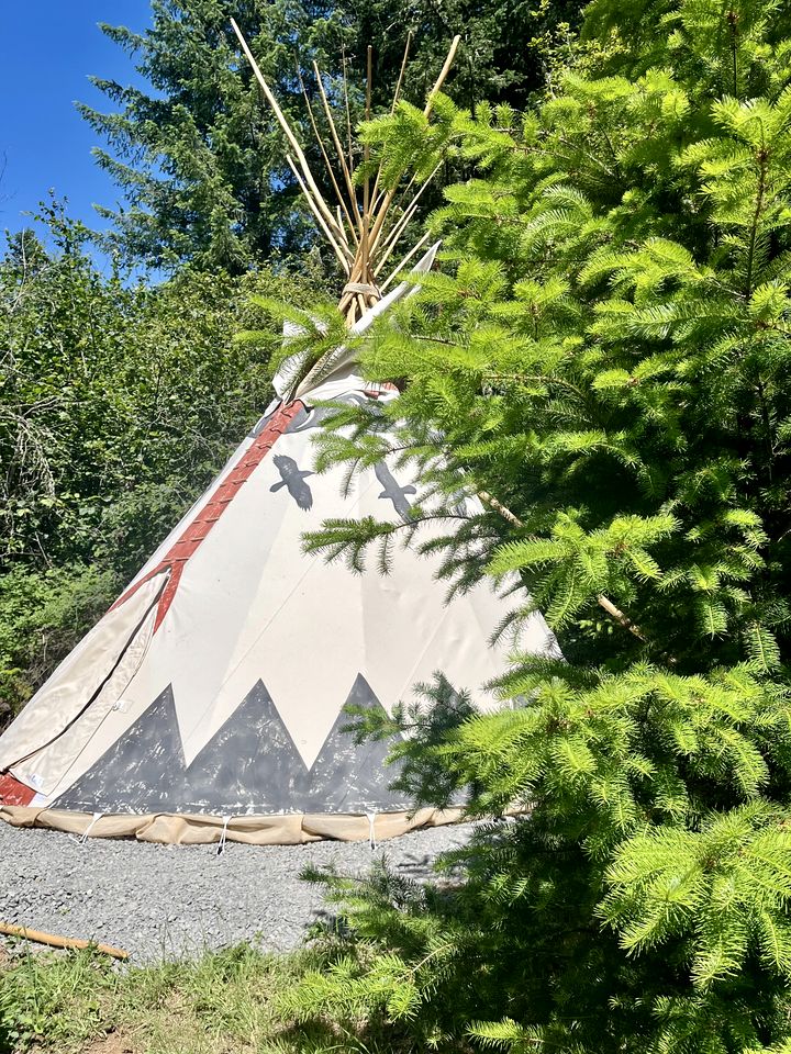 Peaceful Hand-Painted Tipi with Outdoor Kitchen near Columbia River Gorge, Oregon