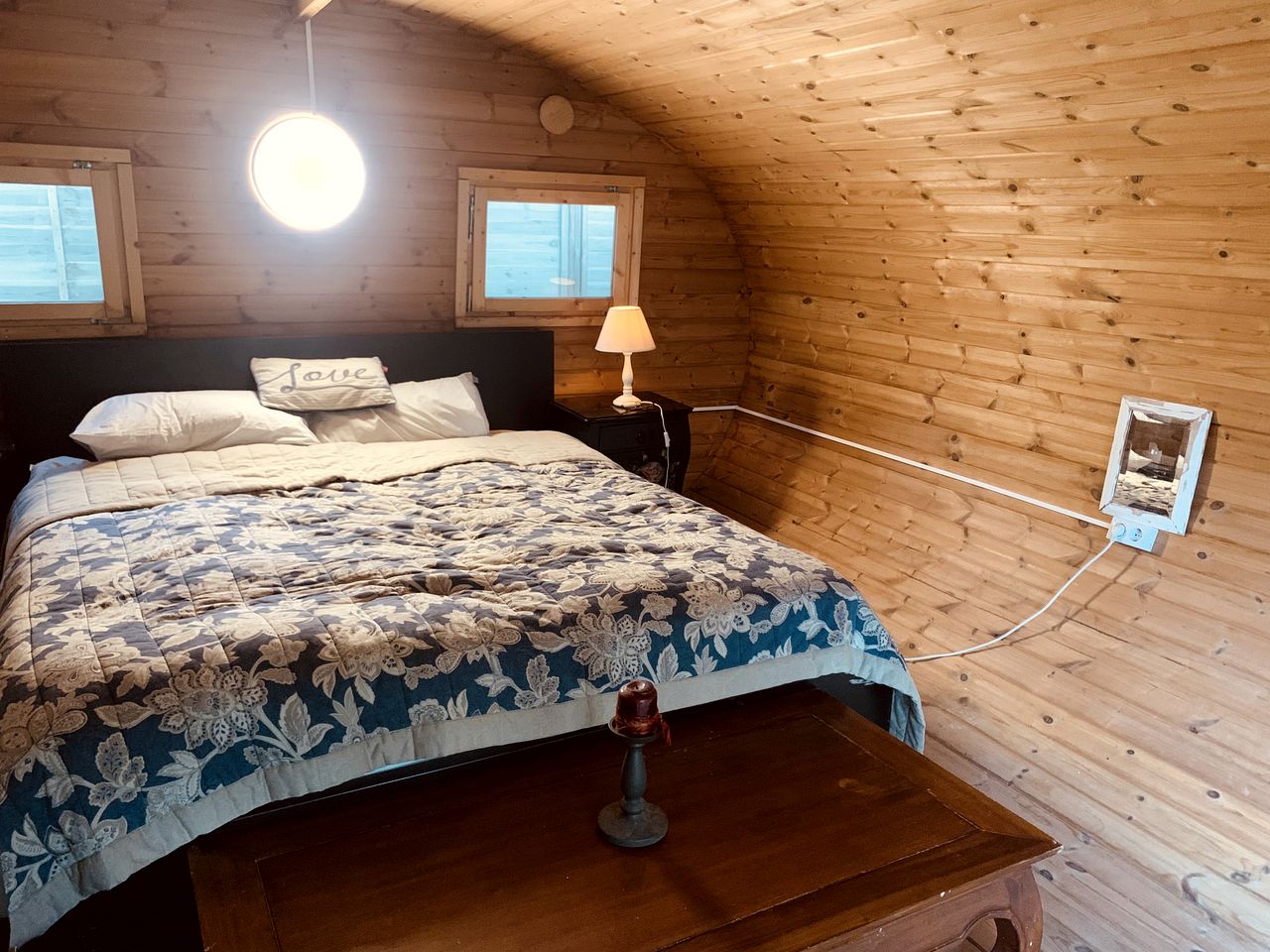 Cute Pod for a Peaceful Romantic Getaway in Valencia, Spain