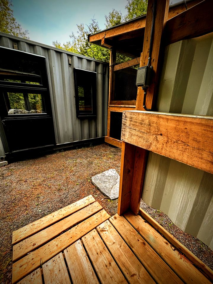 Cozy Container for a Unique Glamping Experience in the Forest in Bancroft, Ontario