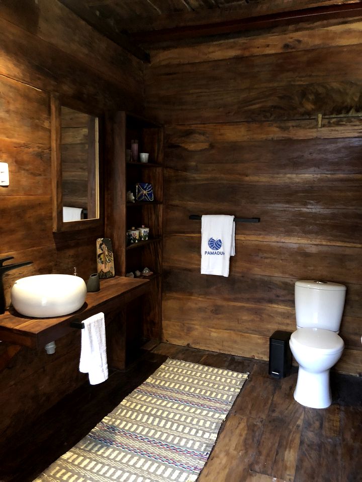 Gorgeous Unique Cabin with Breathtaking Views for an Unforgettable Getaway on Isla de Tierra Bomba, Colombia