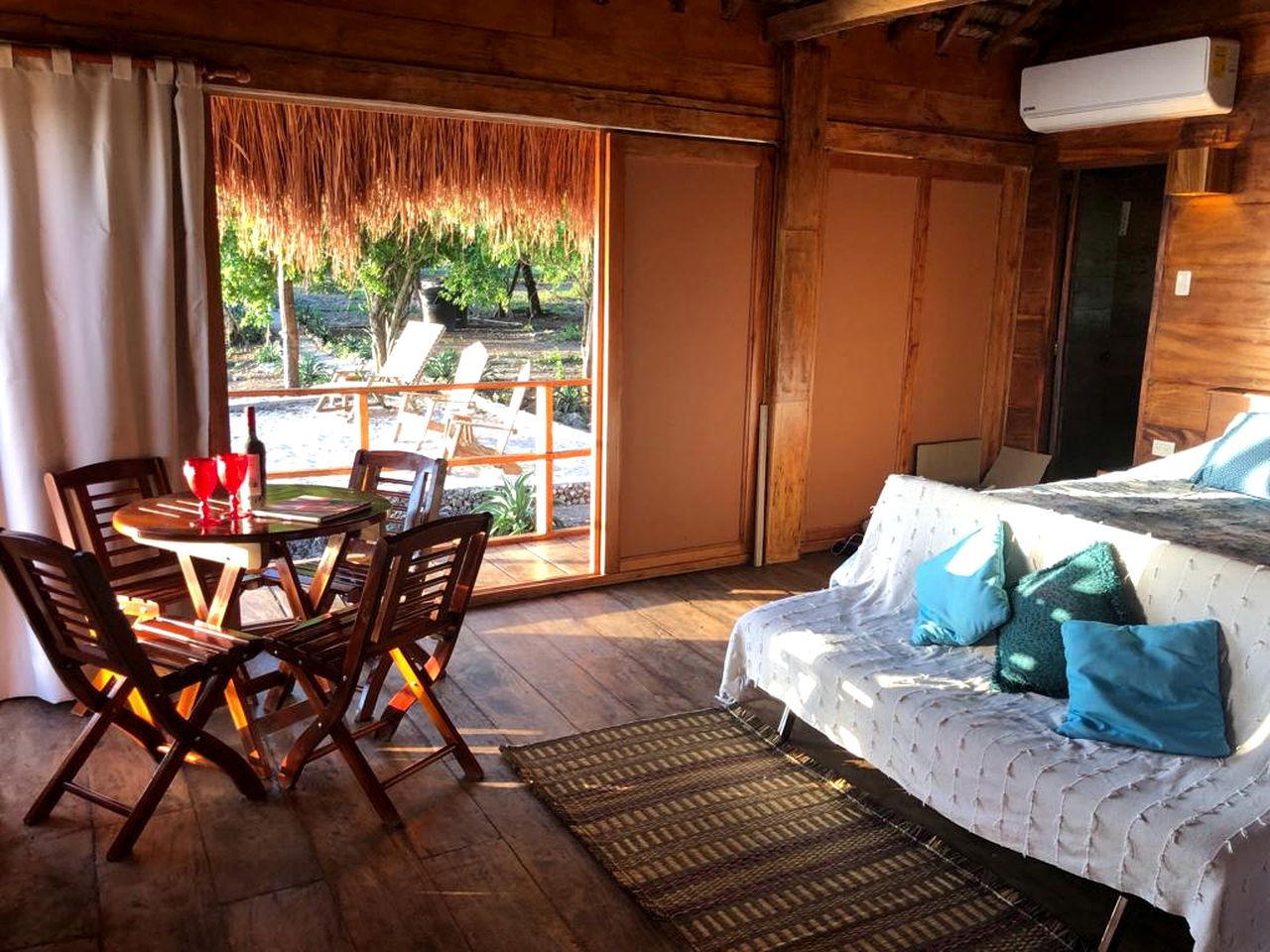 Gorgeous Unique Cabin with Breathtaking Views for an Unforgettable Getaway on Isla de Tierra Bomba, Colombia