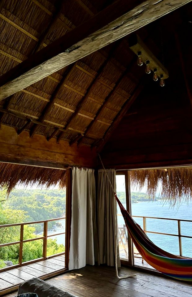 Gorgeous Unique Cabin with Breathtaking Views for an Unforgettable Getaway on Isla de Tierra Bomba, Colombia