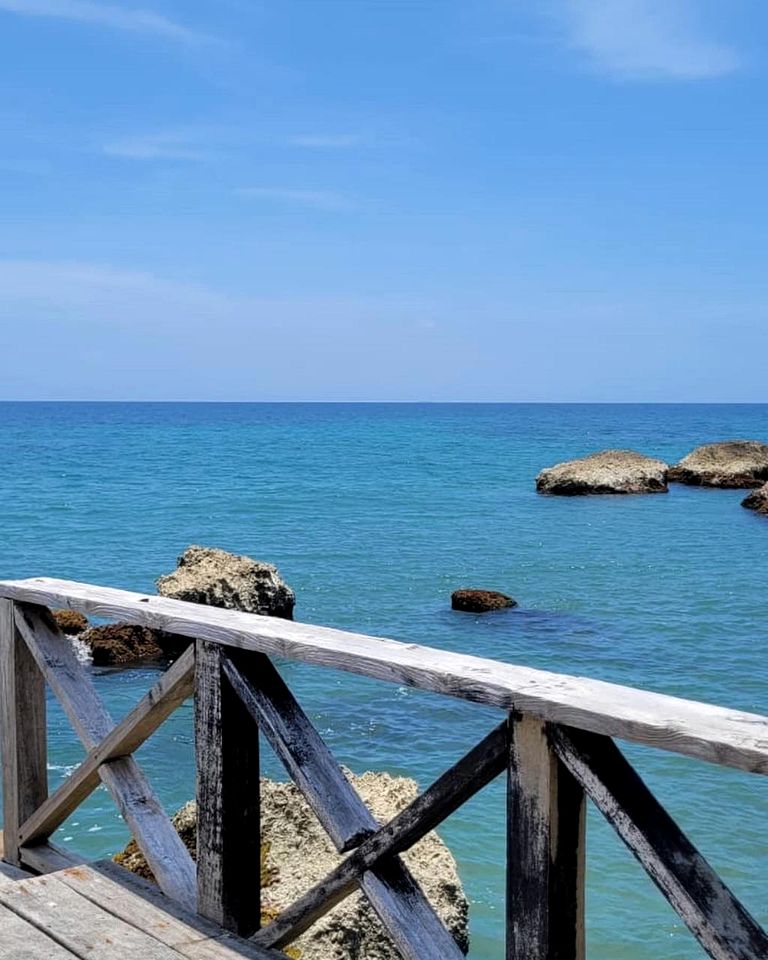 Gorgeous Unique Cabin with Breathtaking Views for an Unforgettable Getaway on Isla de Tierra Bomba, Colombia