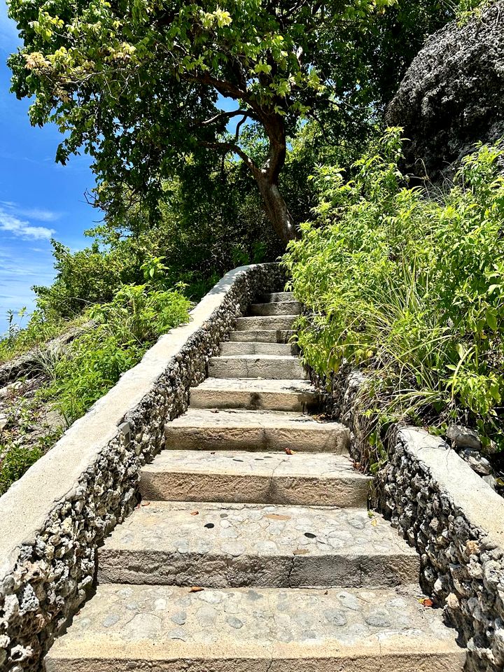 Gorgeous Unique Cabin with Breathtaking Views for an Unforgettable Getaway on Isla de Tierra Bomba, Colombia