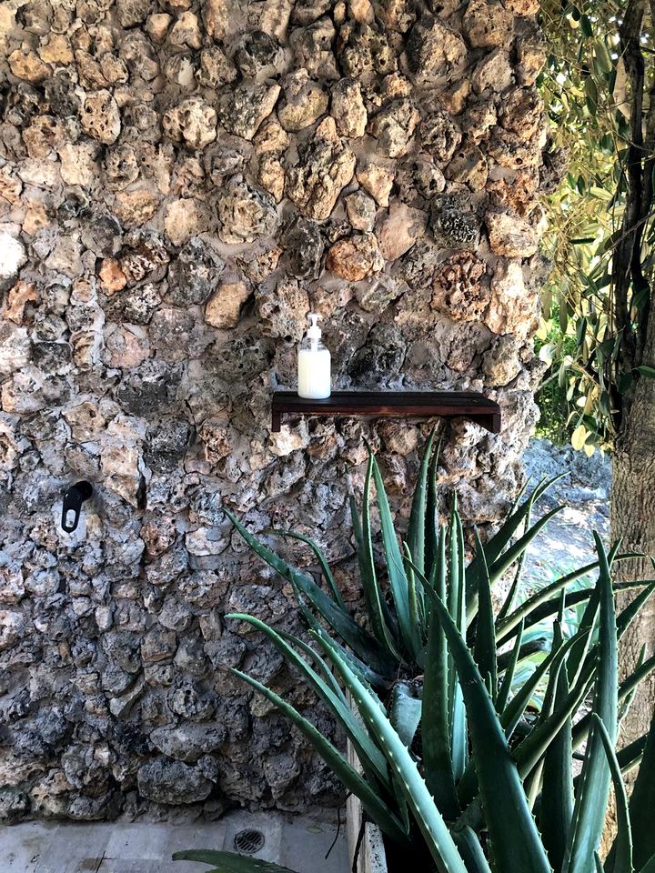 Gorgeous Unique Cabin with Breathtaking Views for an Unforgettable Getaway on Isla de Tierra Bomba, Colombia