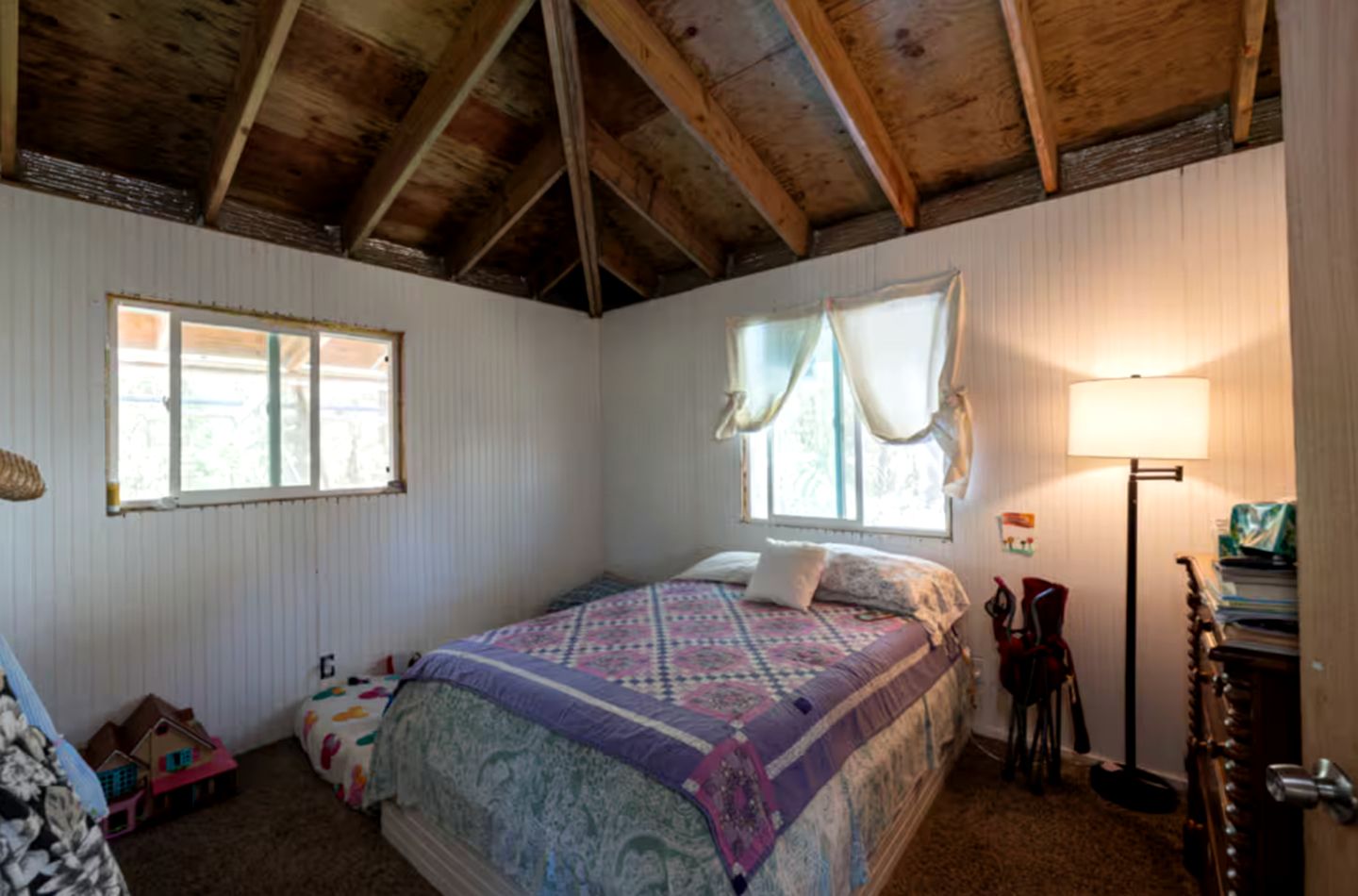 Cozy Rainforest Cottage with Tropical Charm near Hawaiʻi Volcanoes National Park, Big Island HI