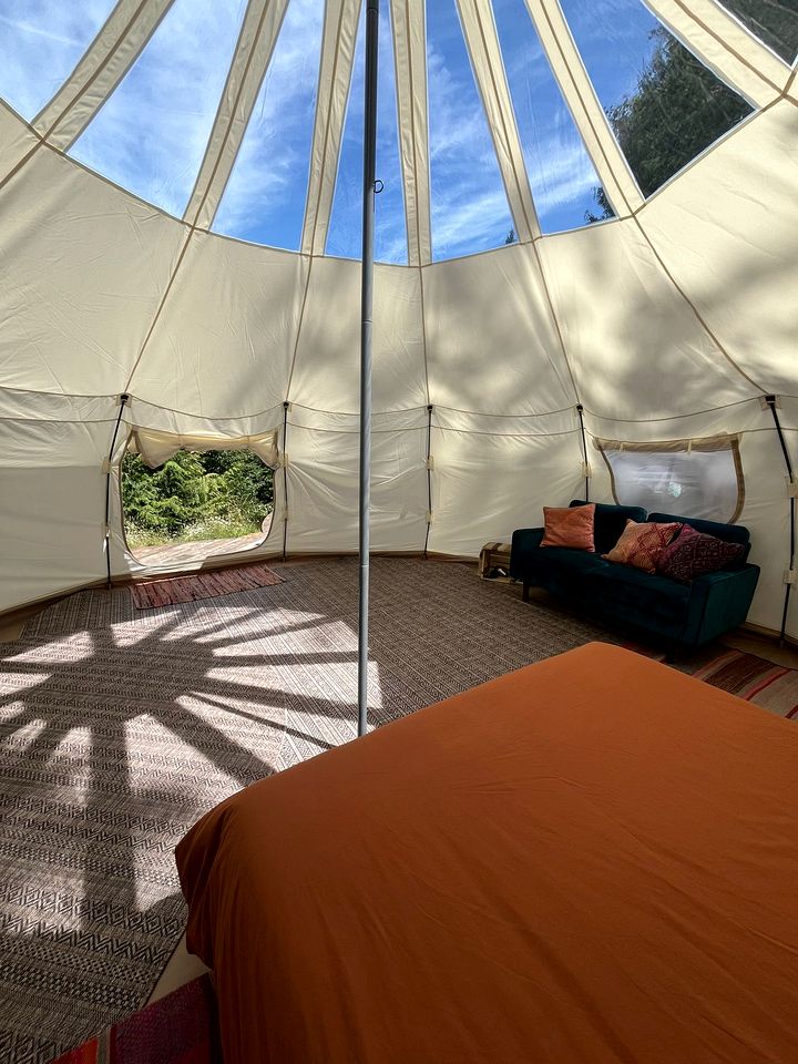 Gorgeous Bell Tent in the Cowichan Valley near the Kinsol Trestle, Perfect for a Secluded Escape in Nature