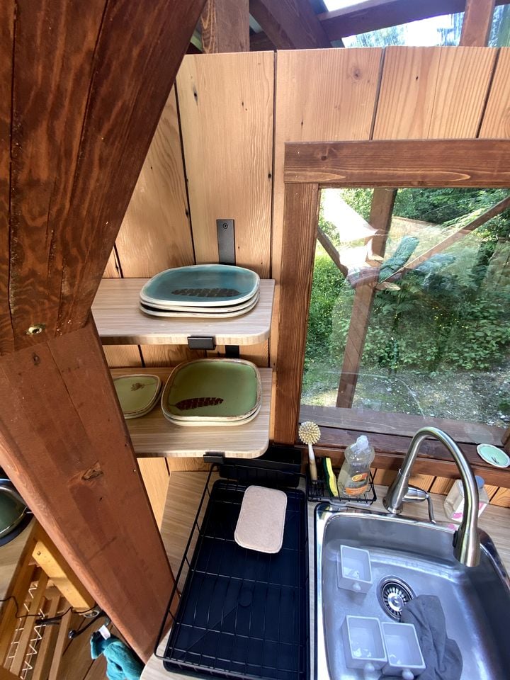 Gorgeous Bell Tent in the Cowichan Valley near the Kinsol Trestle, Perfect for a Secluded Escape in Nature
