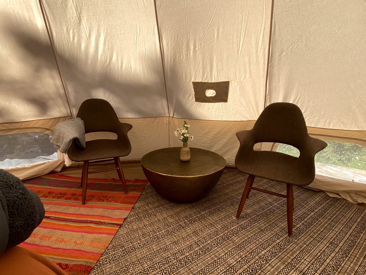 Gorgeous Bell Tent in the Cowichan Valley near the Kinsol Trestle, Perfect for a Secluded Escape in Nature