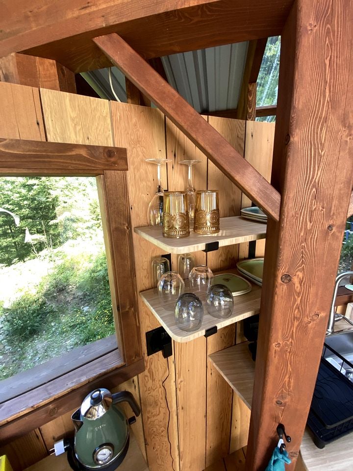 Gorgeous Bell Tent in the Cowichan Valley near the Kinsol Trestle, Perfect for a Secluded Escape in Nature