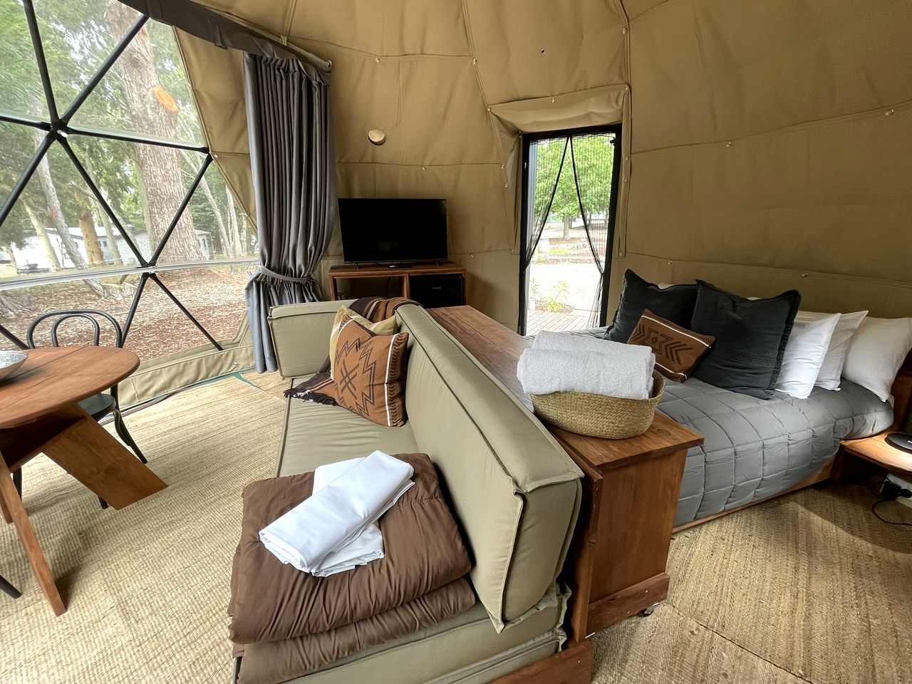 Charming Geo Dome for a Luxurious Glamping Experience in Yarra Valley, near Melbourne