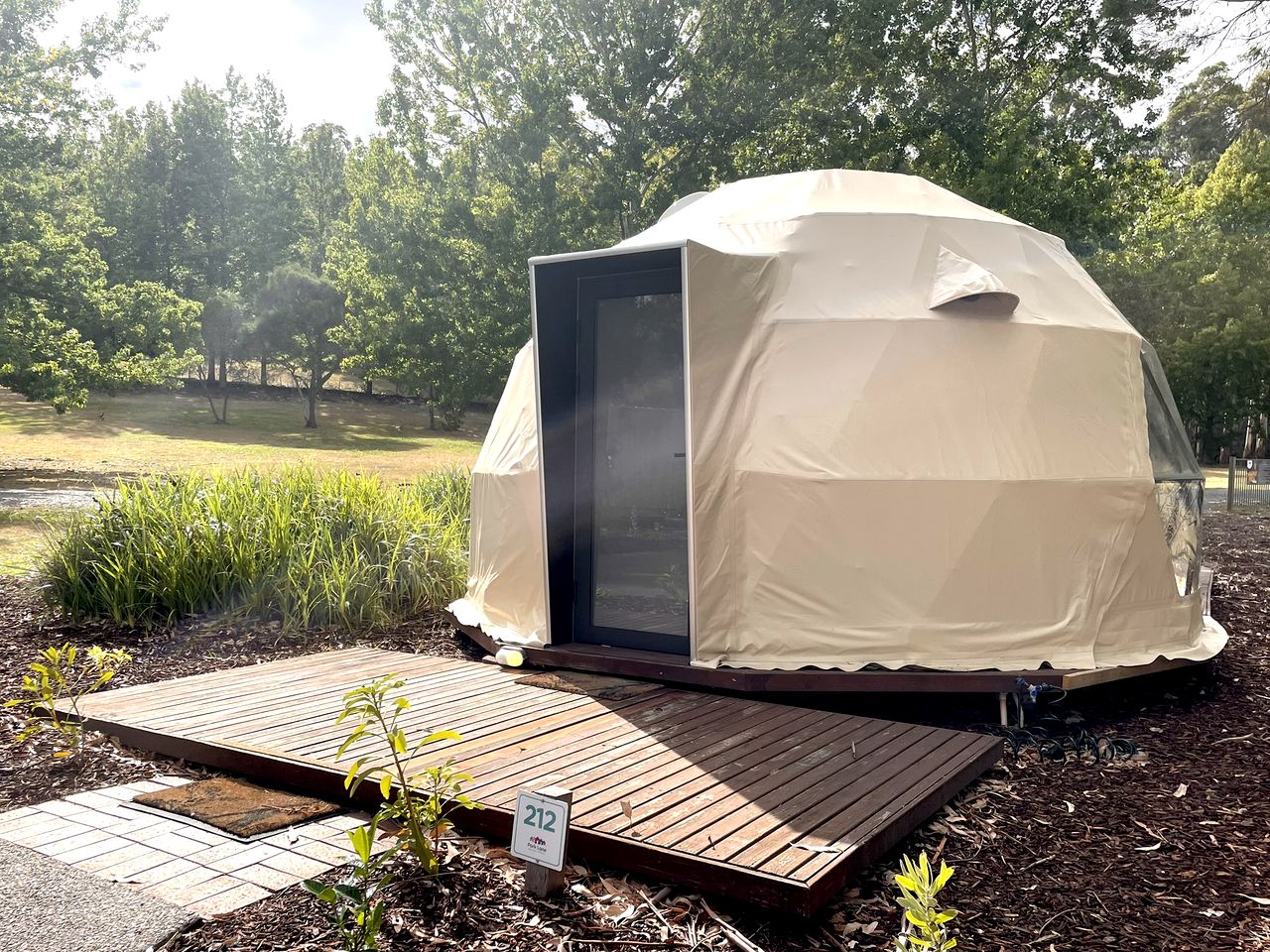 Charming Geo Dome for a Luxurious Glamping Experience in Yarra Valley, near Melbourne
