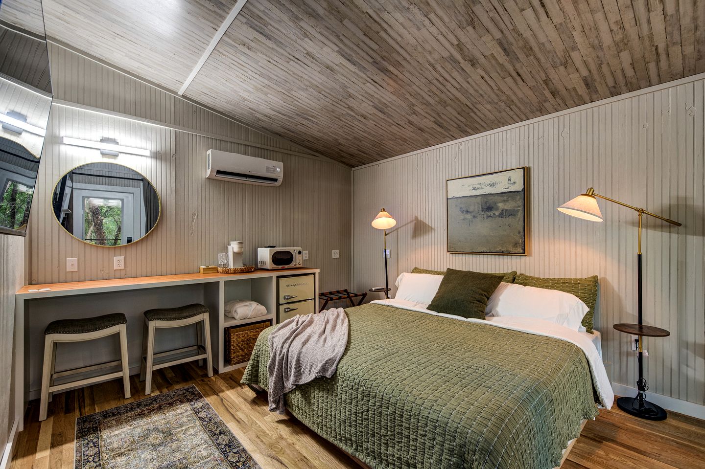 Peaceful Boutique Cabins with Private Acreage near LBJ Grasslands, Texas