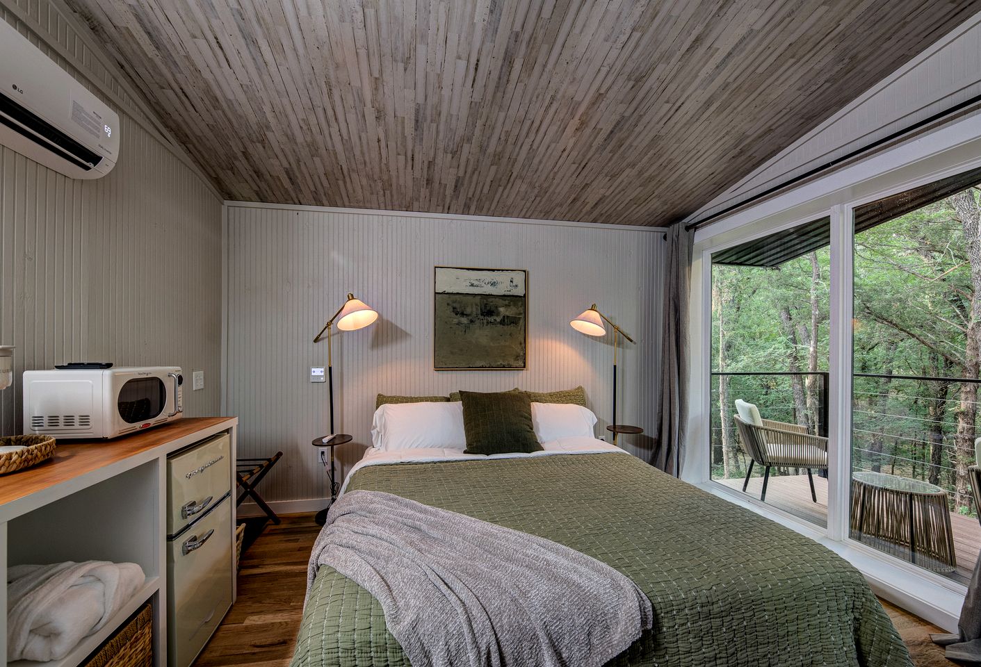 Peaceful Boutique Cabins with Private Acreage near LBJ Grasslands, Texas