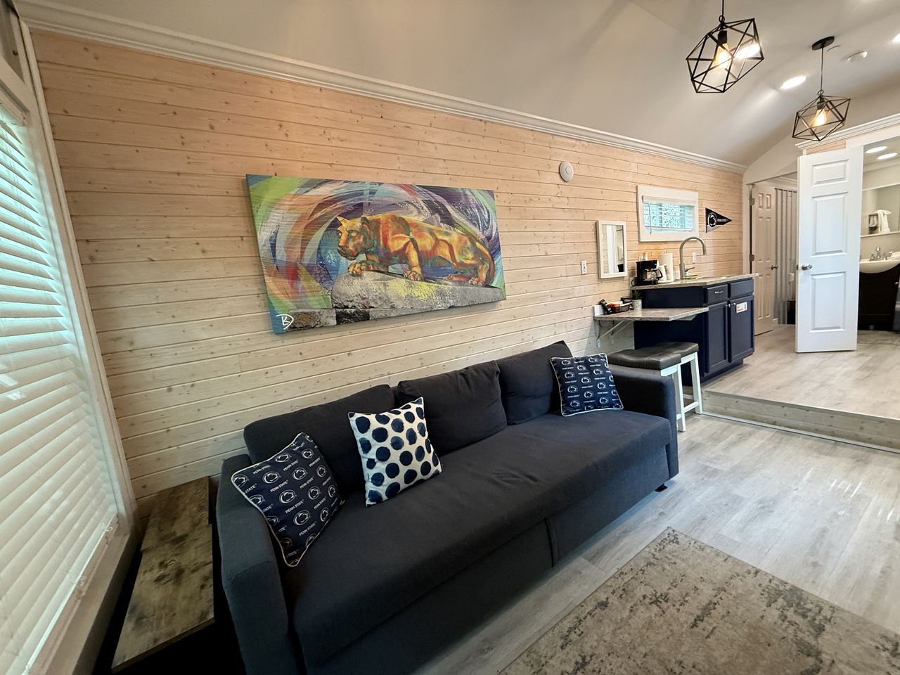 Tranquil Boutique Nature Resort with Modern Glamptainers near State Parks in Albrightsville, PA