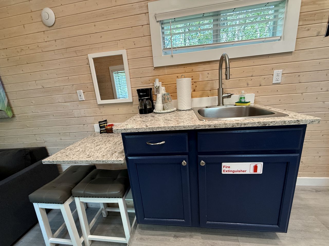 Tranquil Boutique Nature Resort with Modern Glamptainers near State Parks in Albrightsville, PA