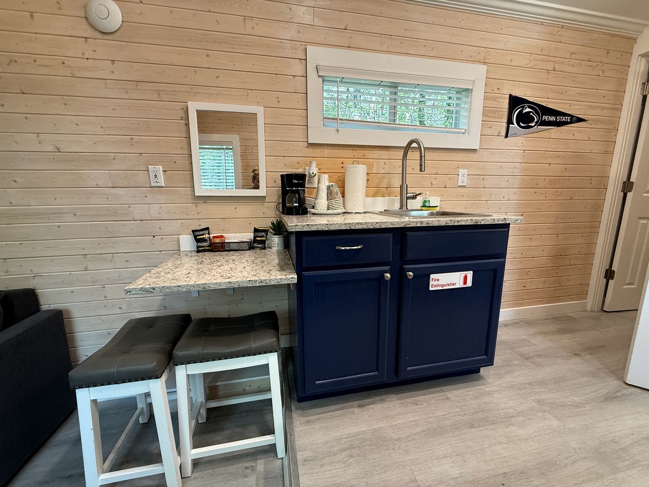 Tranquil Boutique Nature Resort with Modern Glamptainers near State Parks in Albrightsville, PA