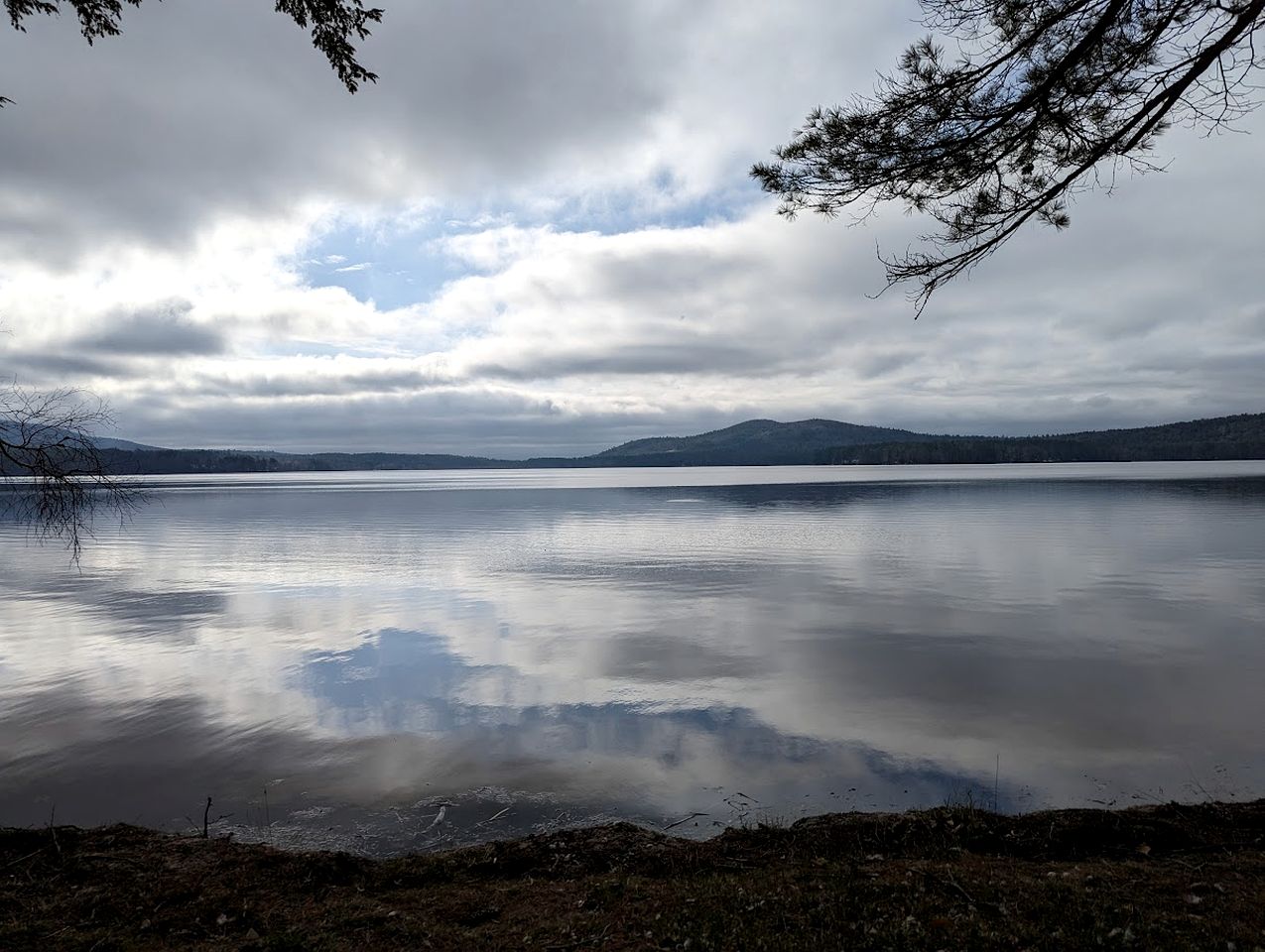 Quaint Lakeside Cabin for a Peaceful Family Getaway Surrounded by Nature by Province Lake in New Hampshire