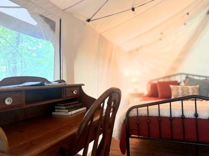 Safari Tents (United States of America, --, Tennessee)