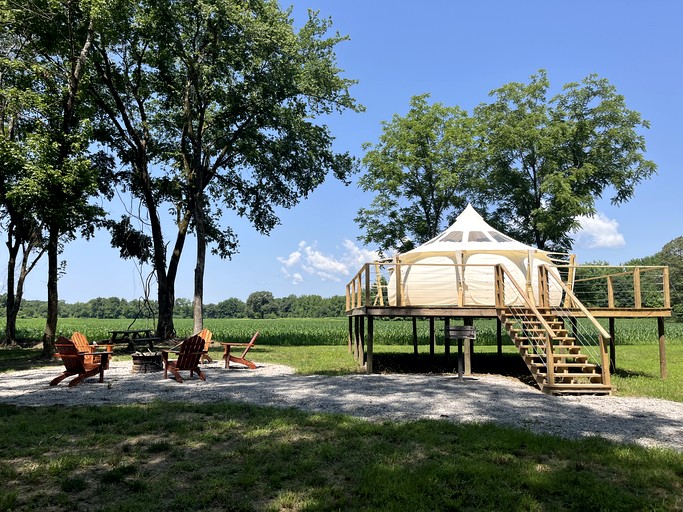 Charming Creekside Luxury Tent with Sunset Views near Goodwin Creek, Mississippi