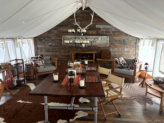 Safari Tents (United States of America, Monument Valley, Utah)