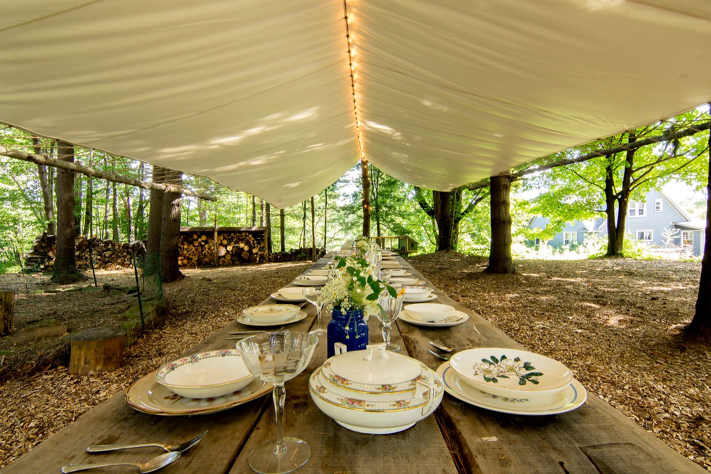 Incredible Spacious Dome for A Group Glamping Experience Surrounded by Nature in Woodridge, New York
