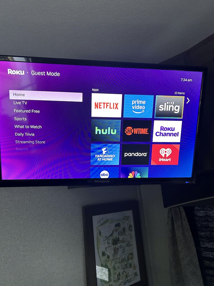 Serene Lakeside Caravan Retreat on Lake Lahusage near Lookout Mountain Alabama