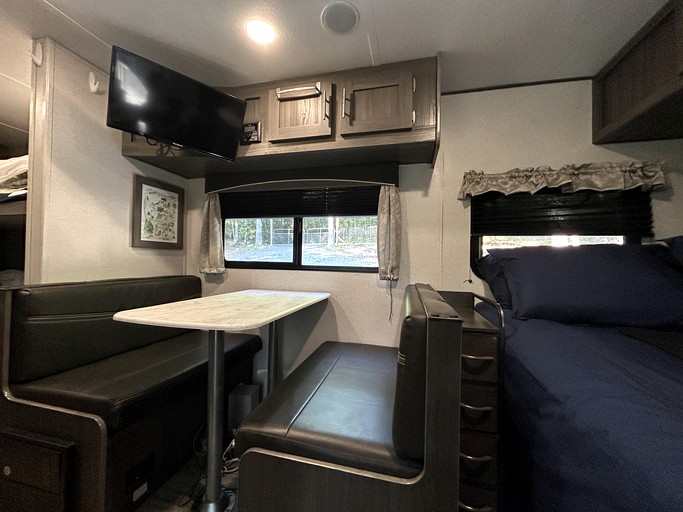 Caravans (United States of America, Mentone, Alabama)