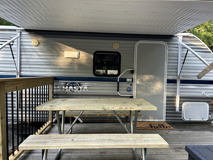 Caravans (United States of America, Mentone, Alabama)