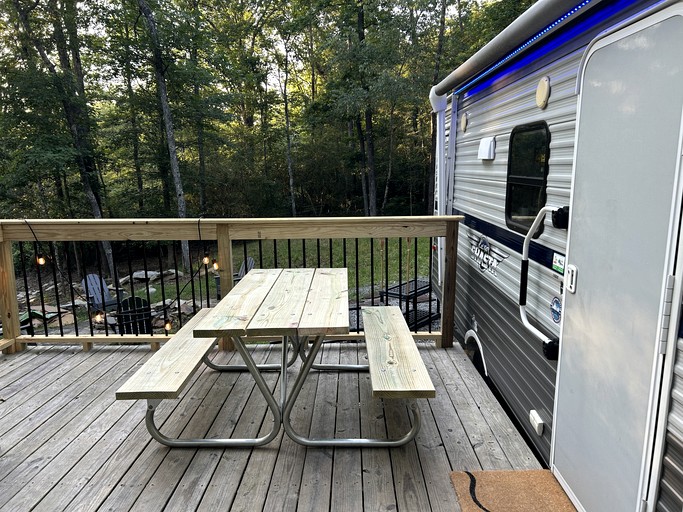 Caravans (United States of America, Mentone, Alabama)