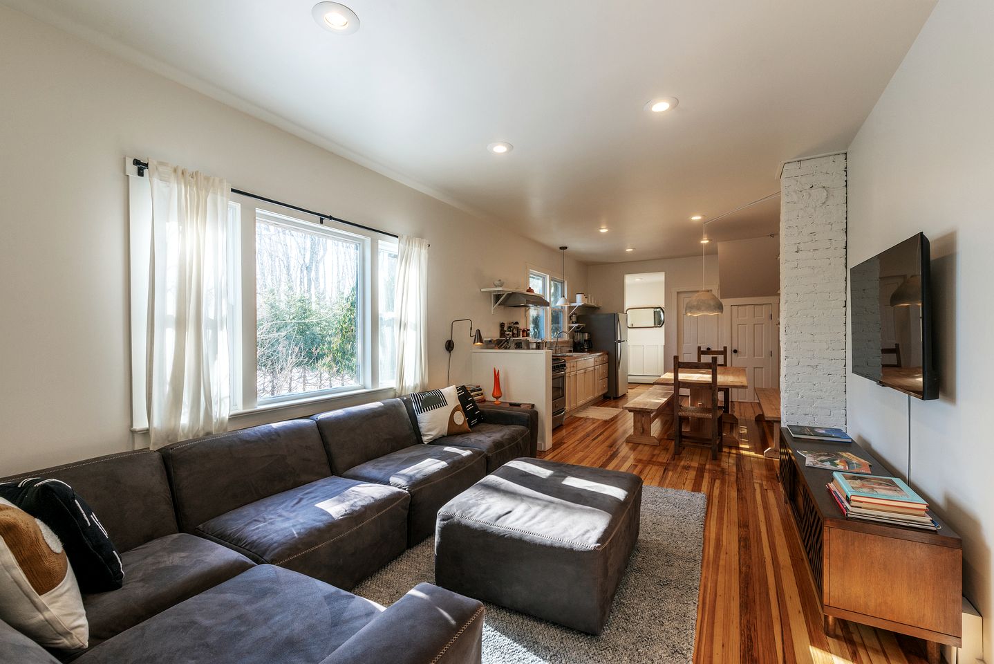 Spacious Full-Property Rental with Multiple Units for Large Group Getaways Surrounded by Nature in Woodridge, New York