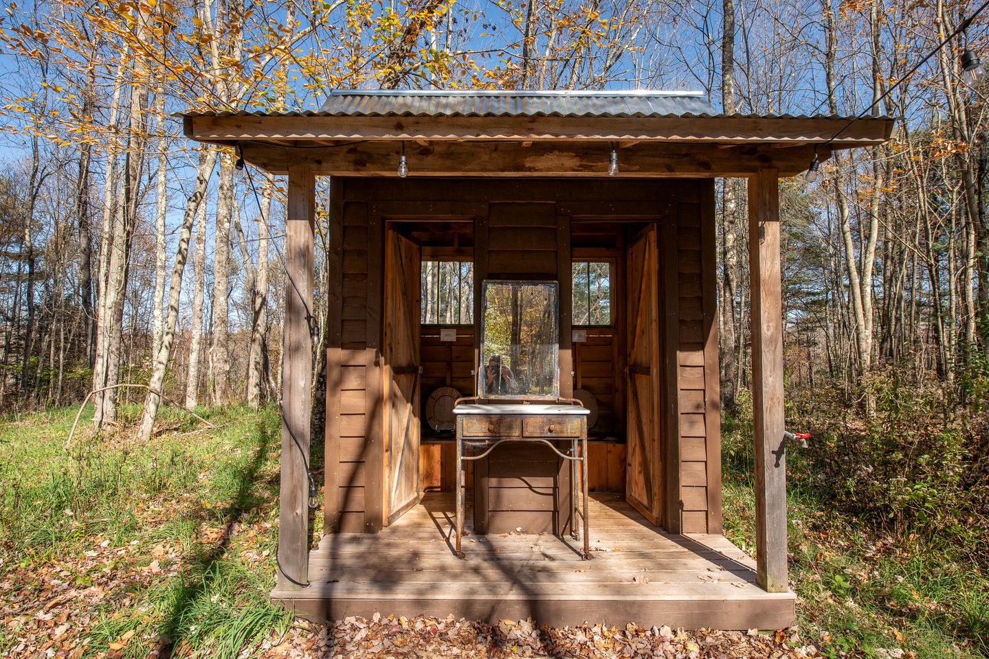 Spacious Full-Property Rental with Multiple Units for Large Group Getaways Surrounded by Nature in Woodridge, New York