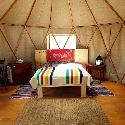 Yurts (Canada, --, Ontario)