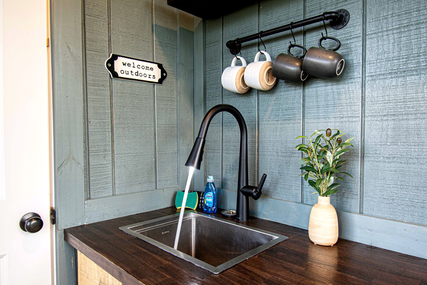 Scenic GeoDome Retreat with Hot Tub & 100-Mile Views near Blowing Rock and Boone, North Carolina