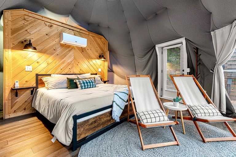 Domes (United States of America, Blowing Rock, North Carolina)