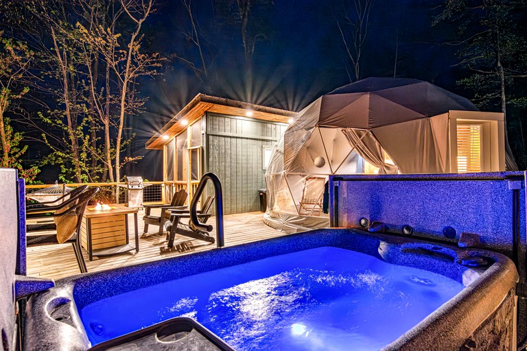 Domes (United States of America, Blowing Rock, North Carolina)