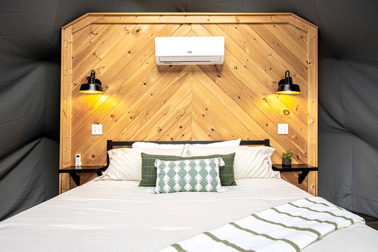 Domes (United States of America, Blowing Rock, North Carolina)