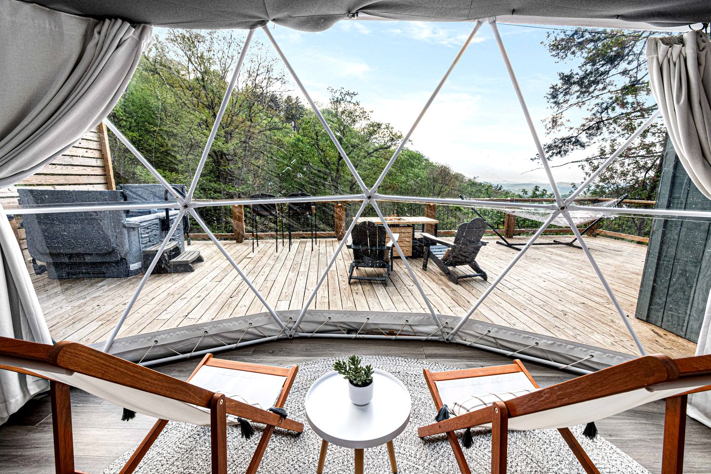 Scenic GeoDome Retreat with Hot Tub & 100-Mile Views near Blowing Rock and Boone, North Carolina