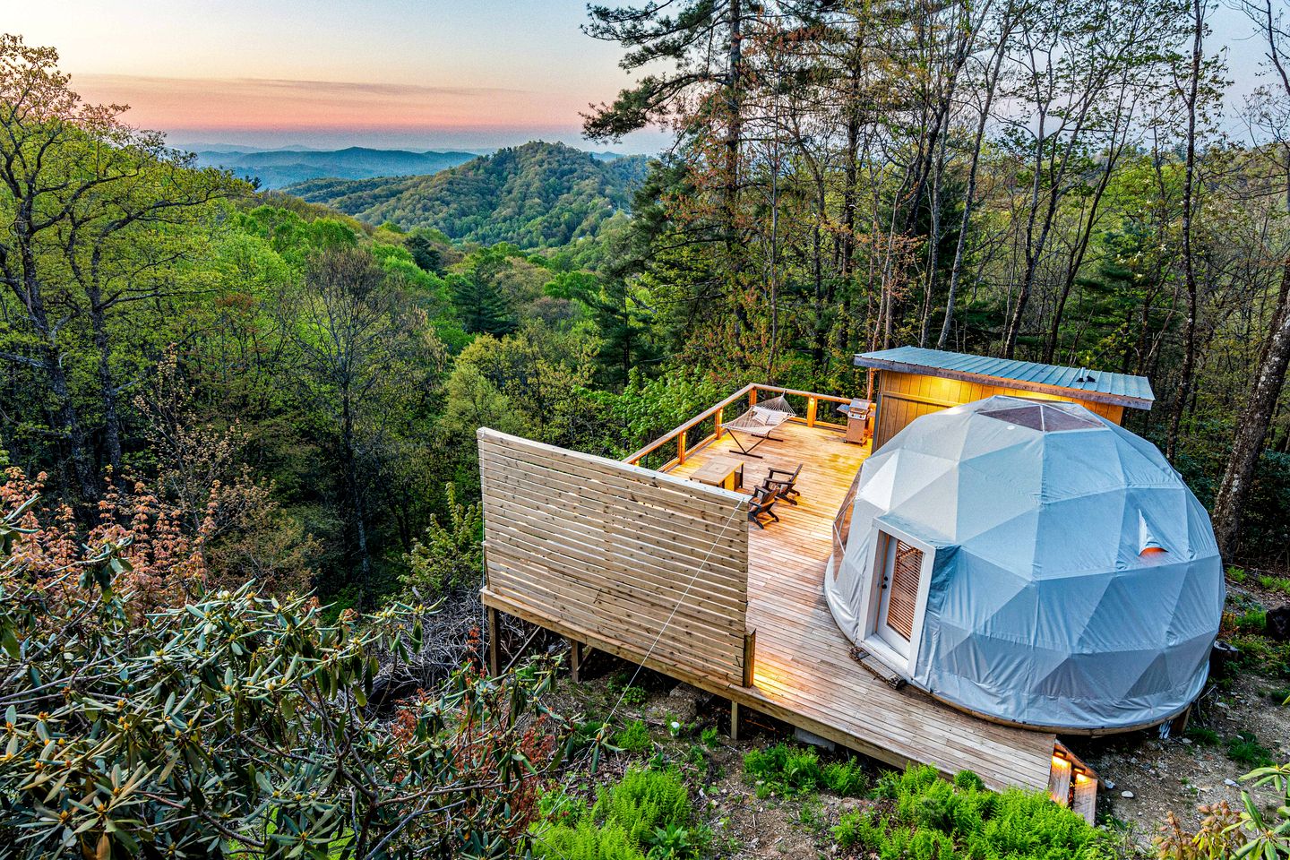 Scenic GeoDome Retreat with Hot Tub & 100-Mile Views near Blowing Rock and Boone, North Carolina