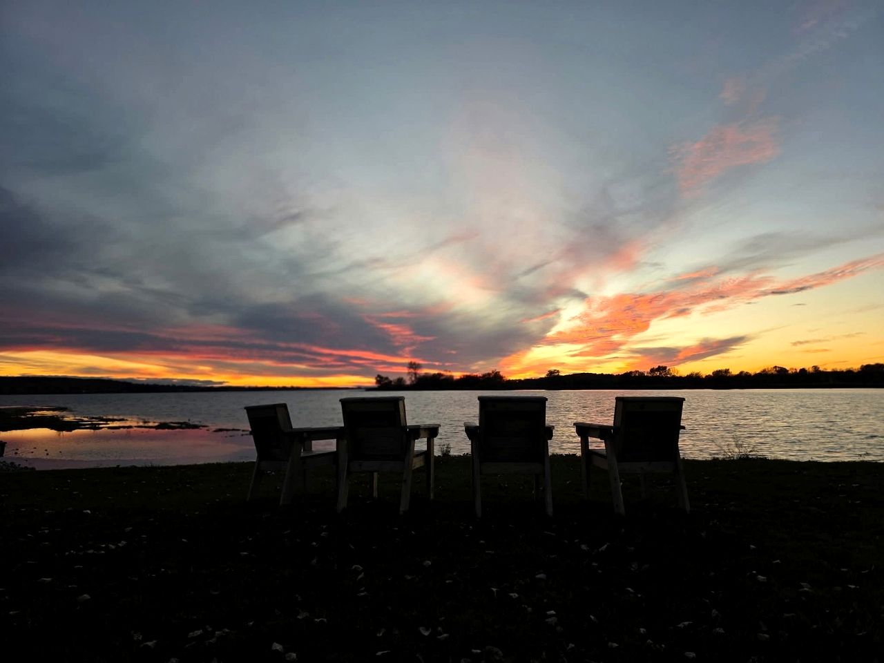 Stunning Dome on the Bay of Quinte for an Unforgettable Glamping Getaway near Deseronto, Ontario
