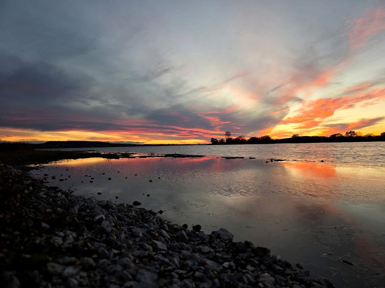 Stunning Dome on the Bay of Quinte for an Unforgettable Glamping Getaway near Deseronto, Ontario
