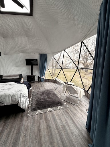 Domes (Canada, Deseronto, Ontario)