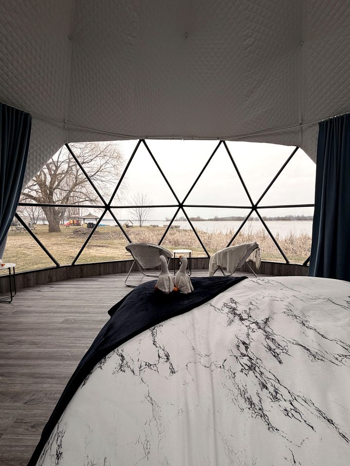 Stunning Dome on the Bay of Quinte for an Unforgettable Glamping Getaway near Deseronto, Ontario