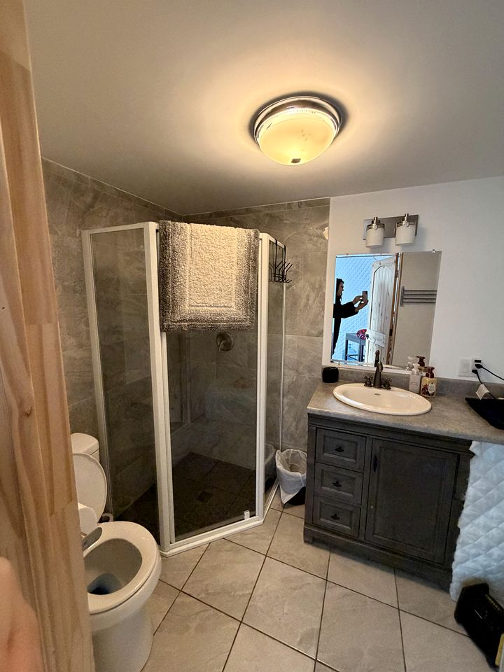 Stunning Dome on the Bay of Quinte for an Unforgettable Glamping Getaway near Deseronto, Ontario