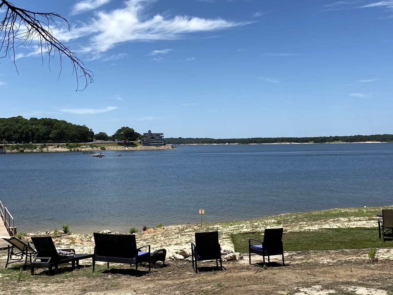 Luxury Glamping Cabin with Waterfront Access near Lake Texoma, Oklahoma